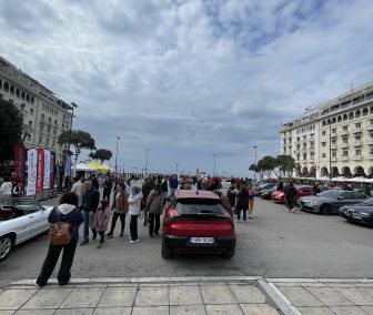 Κουμαντζιάς Α.Ε. πώληση και επισκευή επιβατικών και επαγγελματικών οχημάτων.
