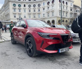 Κουμαντζιάς Α.Ε. πώληση και επισκευή επιβατικών και επαγγελματικών οχημάτων.