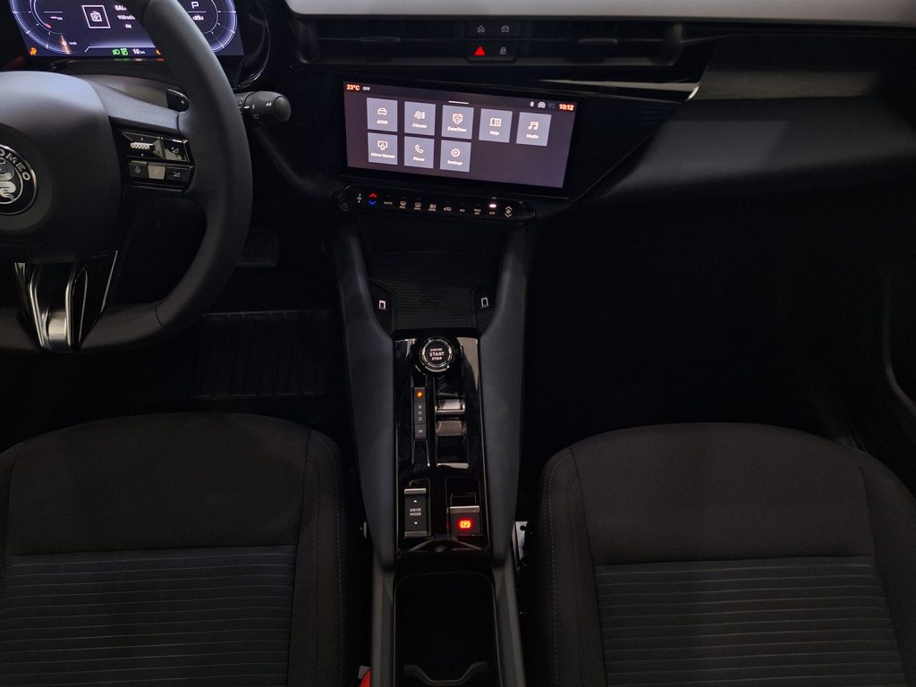 Alfa Romeo Junior Ibrida Hybrid 145 Hp Auto LED Core 4 Χρόνια Εγγύηση & Οδική