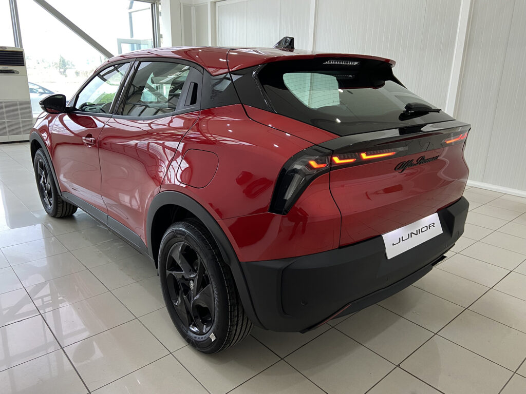 Alfa Romeo Junior Ibrida Hybrid 145 Hp Auto LED Core 4 Χρόνια Εγγύηση & Οδική