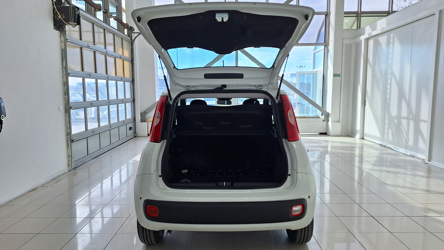 Κουμαντζιάς Α.Ε. πώληση και επισκευή επιβατικών και επαγγελματικών οχημάτων.