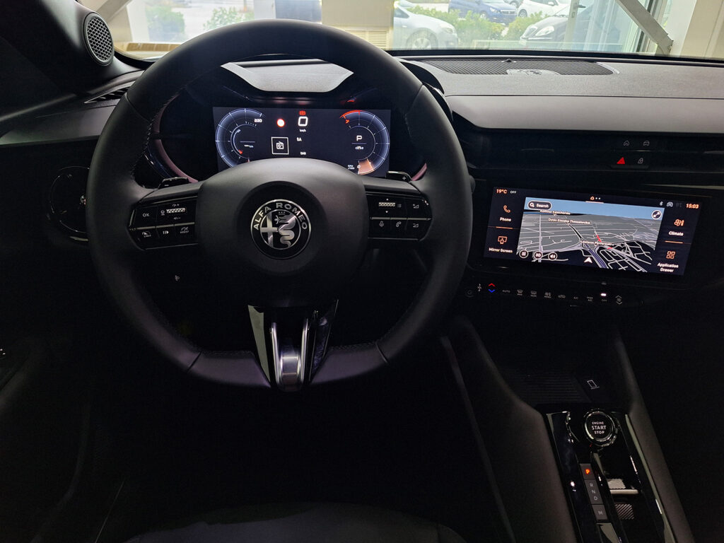 Alfa Romeo Junior 2026 Ibrida Ti 145Hp Auto Navi LED 8 Χρόνια Εγγύηση & Οδική