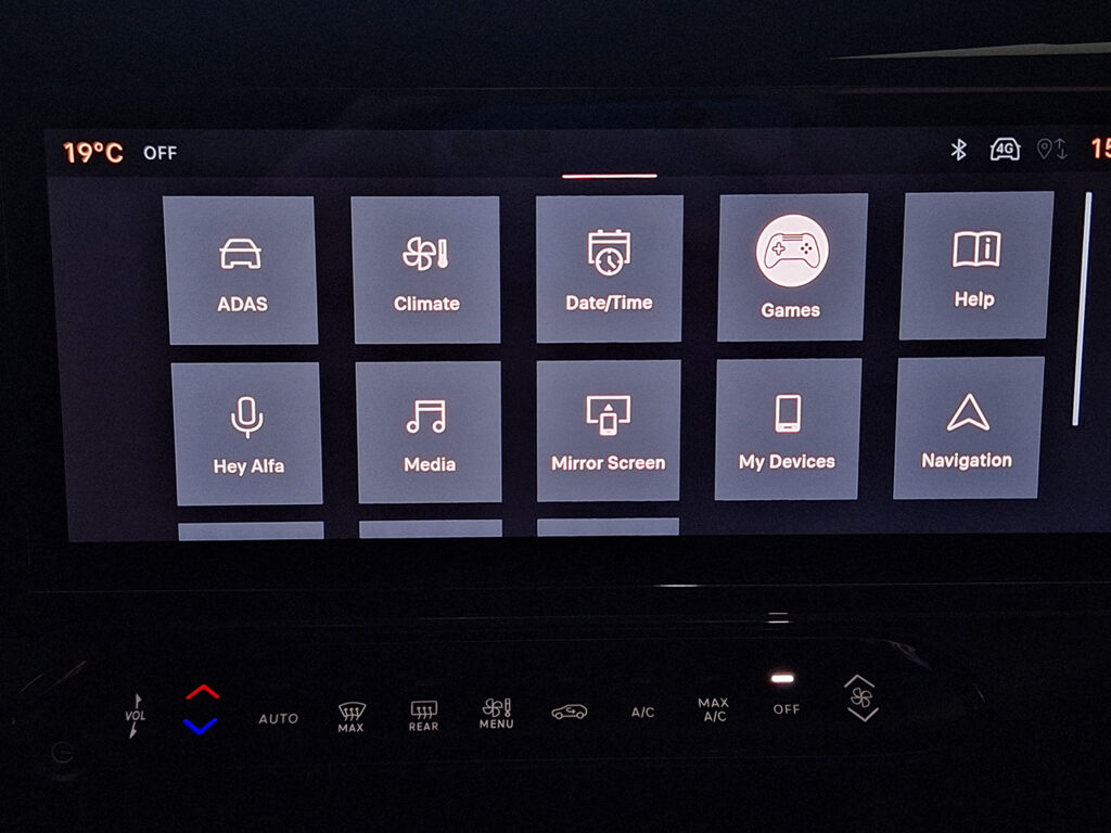 Alfa Romeo Junior 2026 Ibrida Ti 145Hp Auto Navi LED 8 Χρόνια Εγγύηση & Οδική