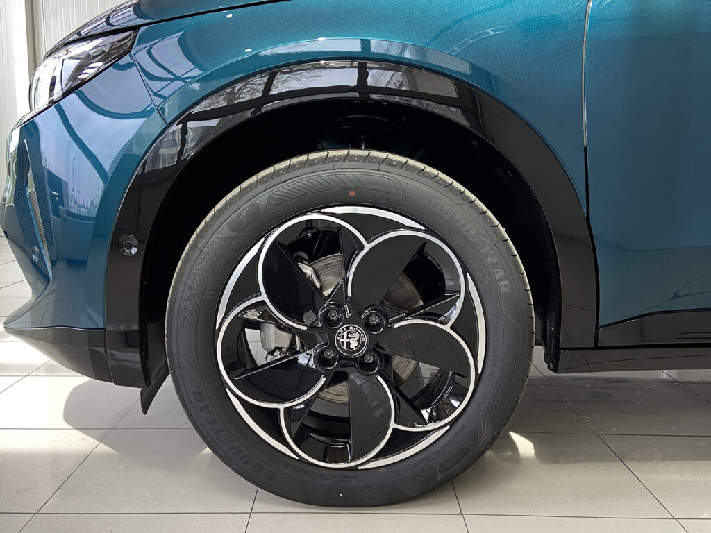 Alfa Romeo Junior 2026 Ibrida Ti 145Hp Auto Navi LED 8 Χρόνια Εγγύηση & Οδική