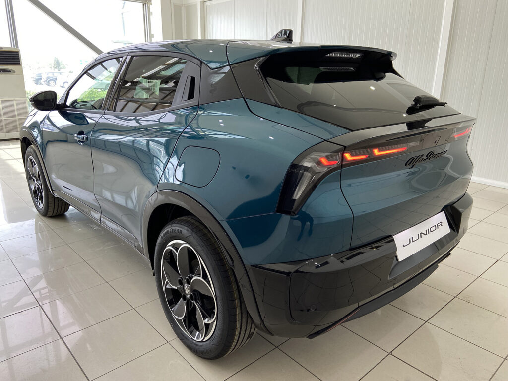 Alfa Romeo Junior 2026 Ibrida Ti 145Hp Auto Navi LED 8 Χρόνια Εγγύηση & Οδική